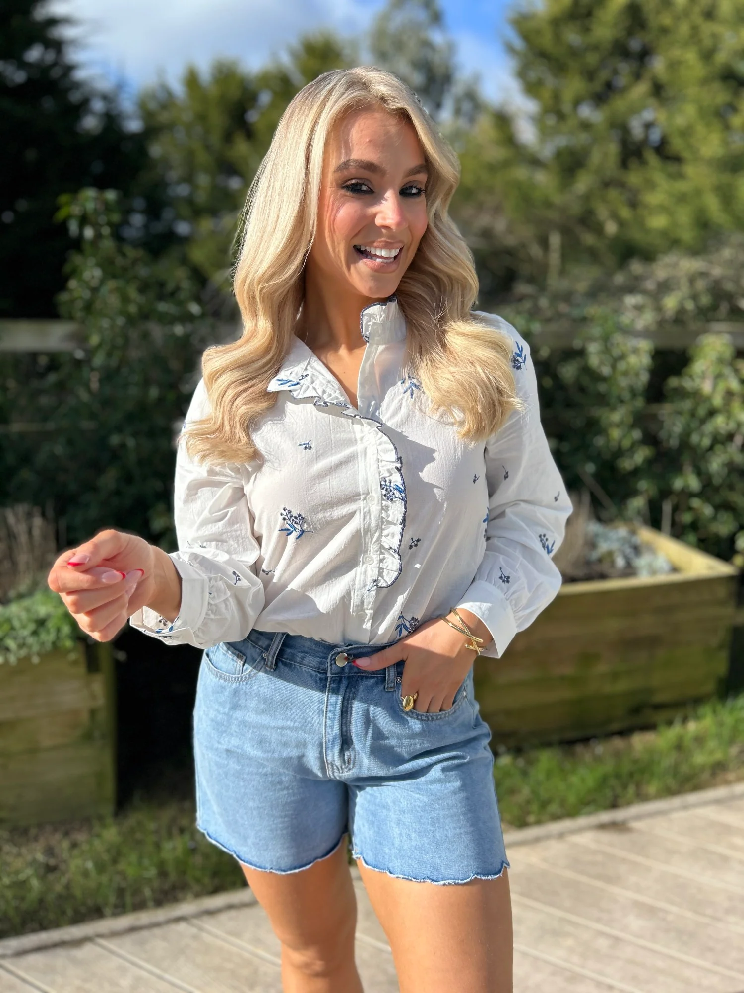Amelia Scallop Denim Shorts - Image 11