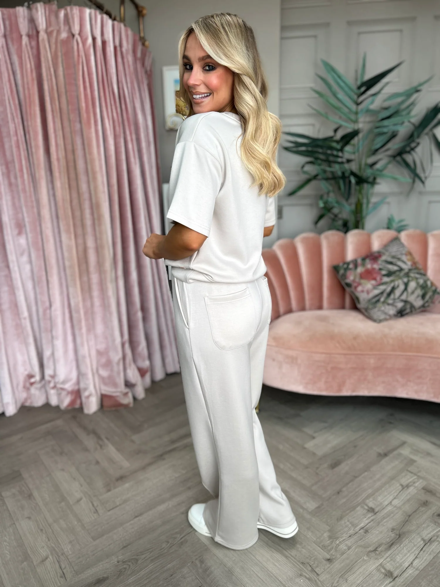 Amy Jogger Stone Short - Image 4