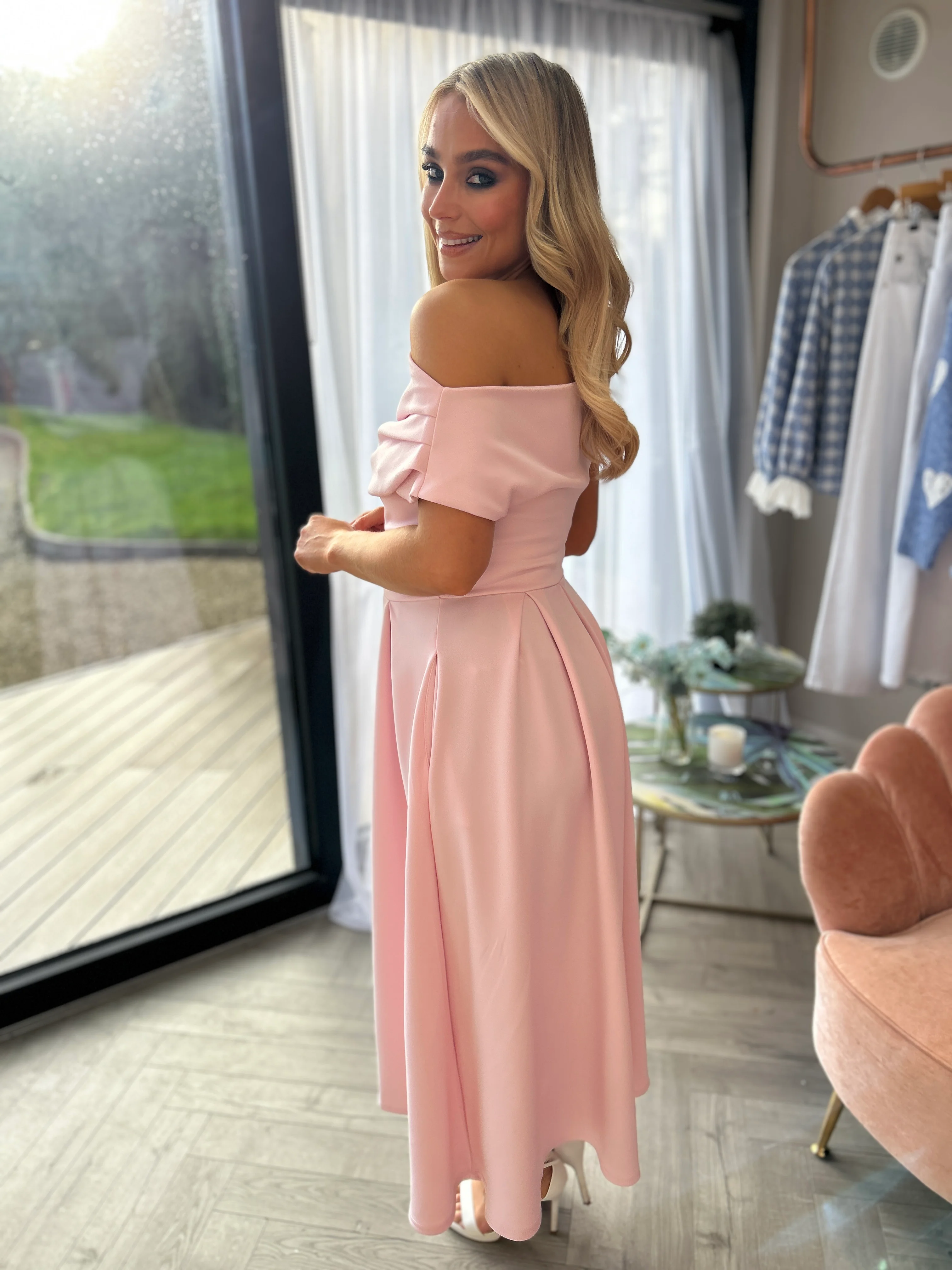 Betty Pink - Image 10