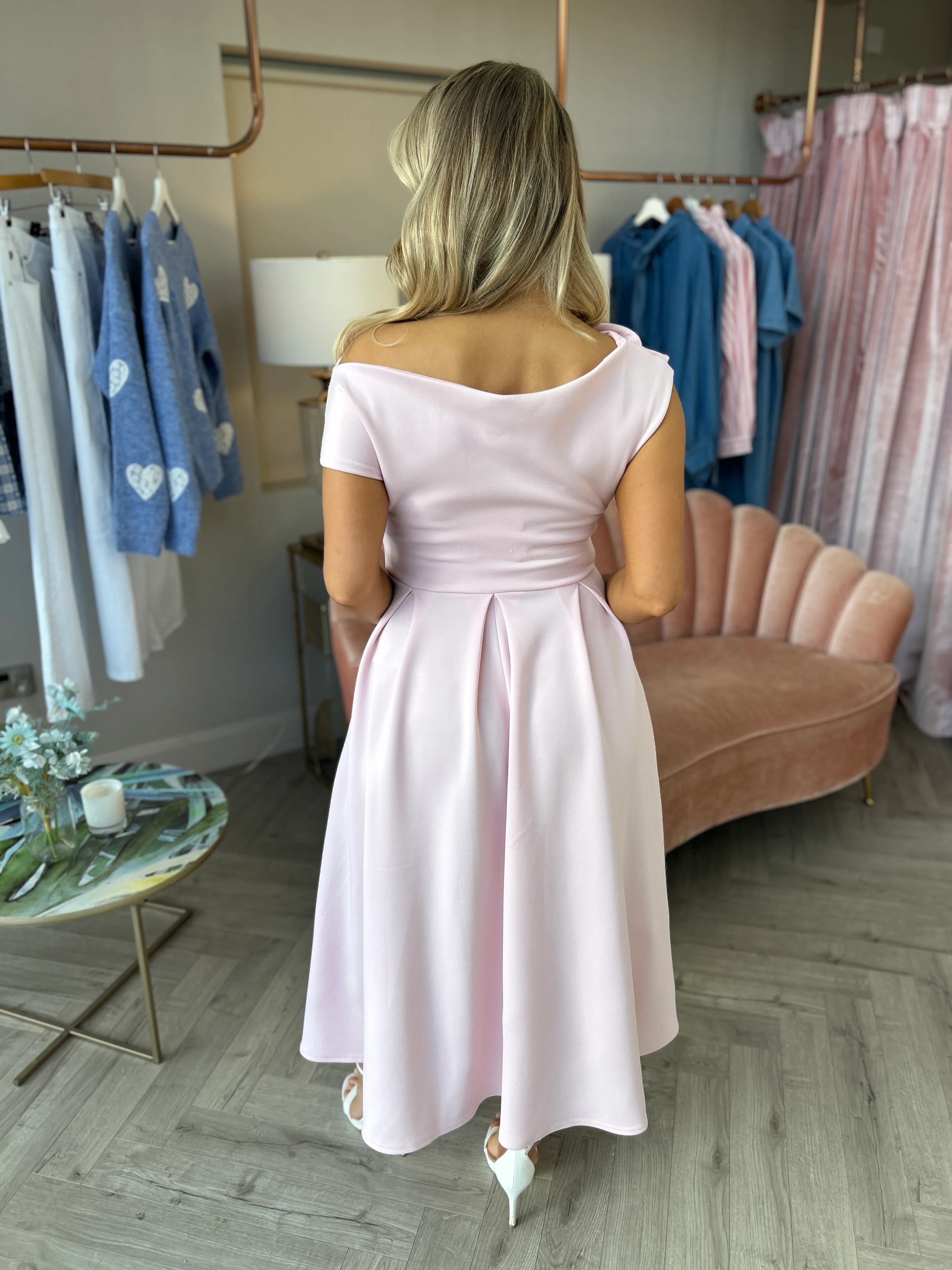 Betty Pink - Image 9