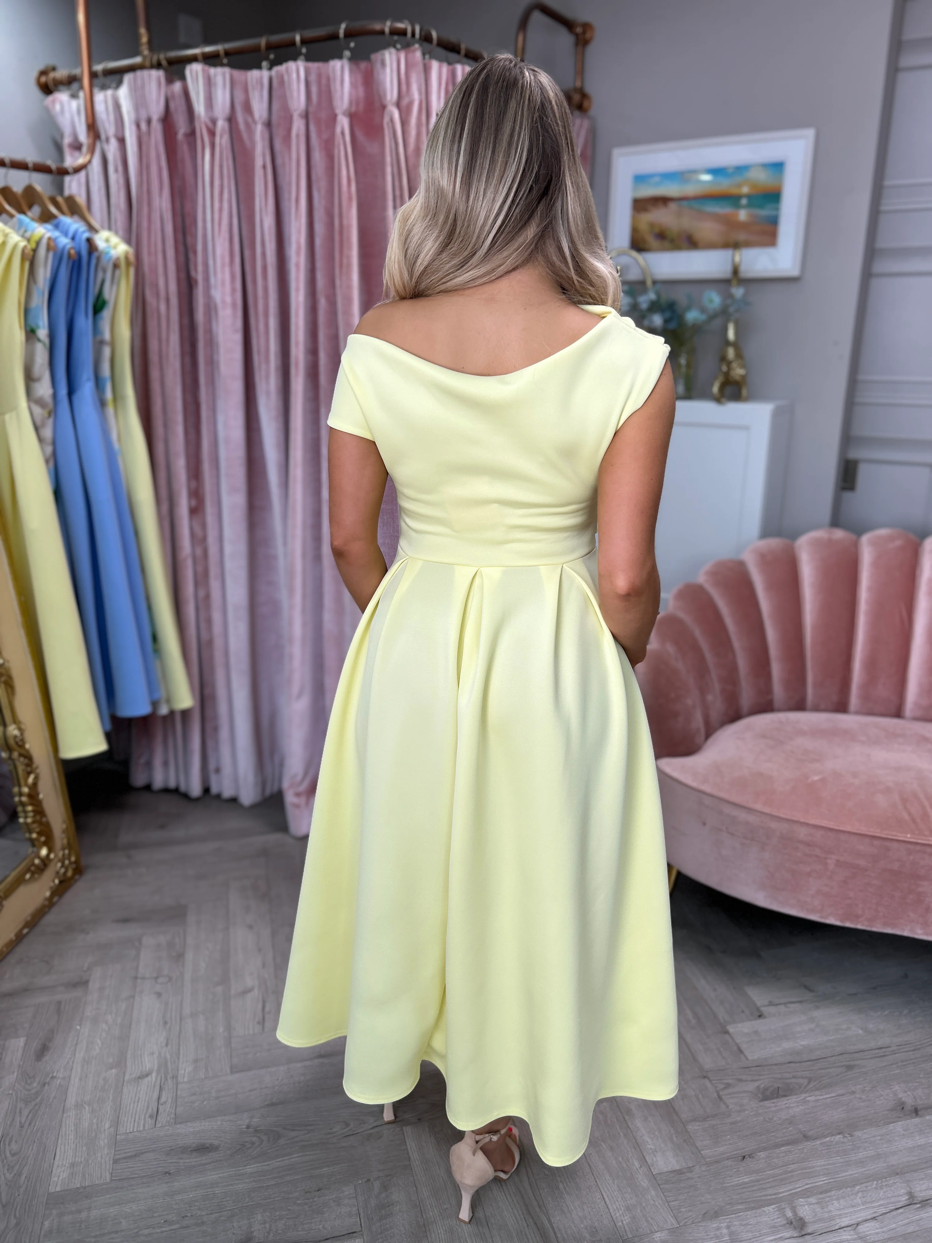 Betty Yellow - Image 9