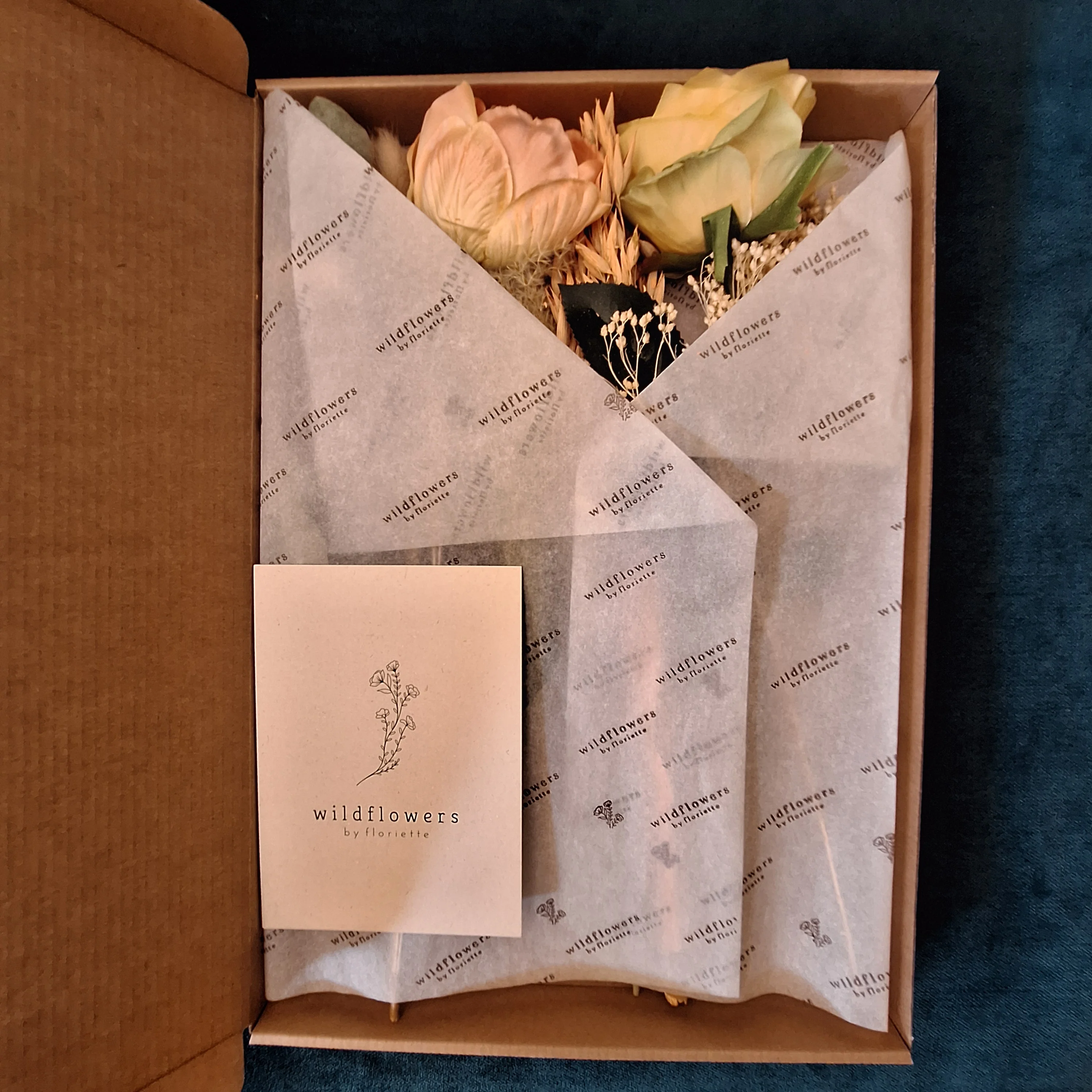Dried & Silk Flower Gift Box (Pastel) - Image 4