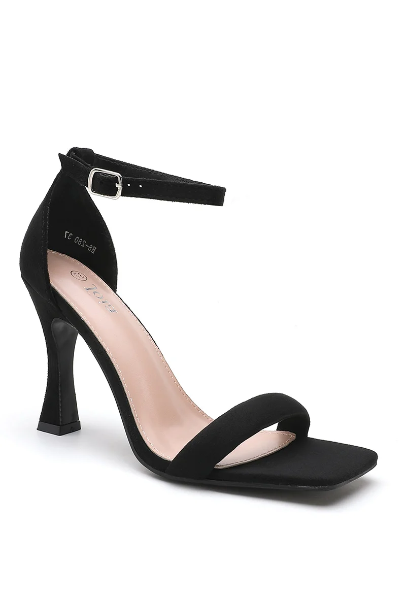 Niya Suede Block Heels Black - Image 3