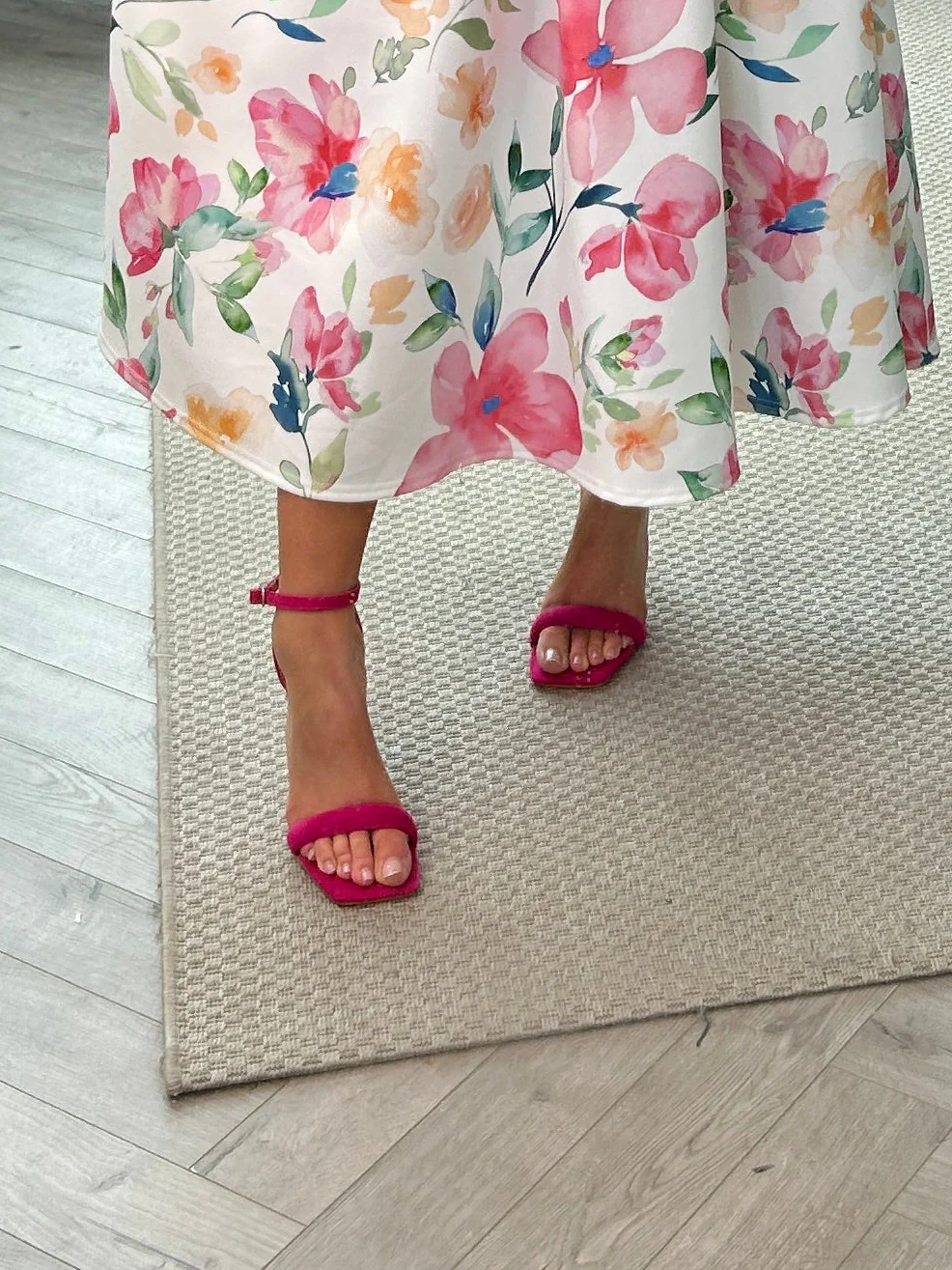 Niya Suede Block Heels Pink - Image 8